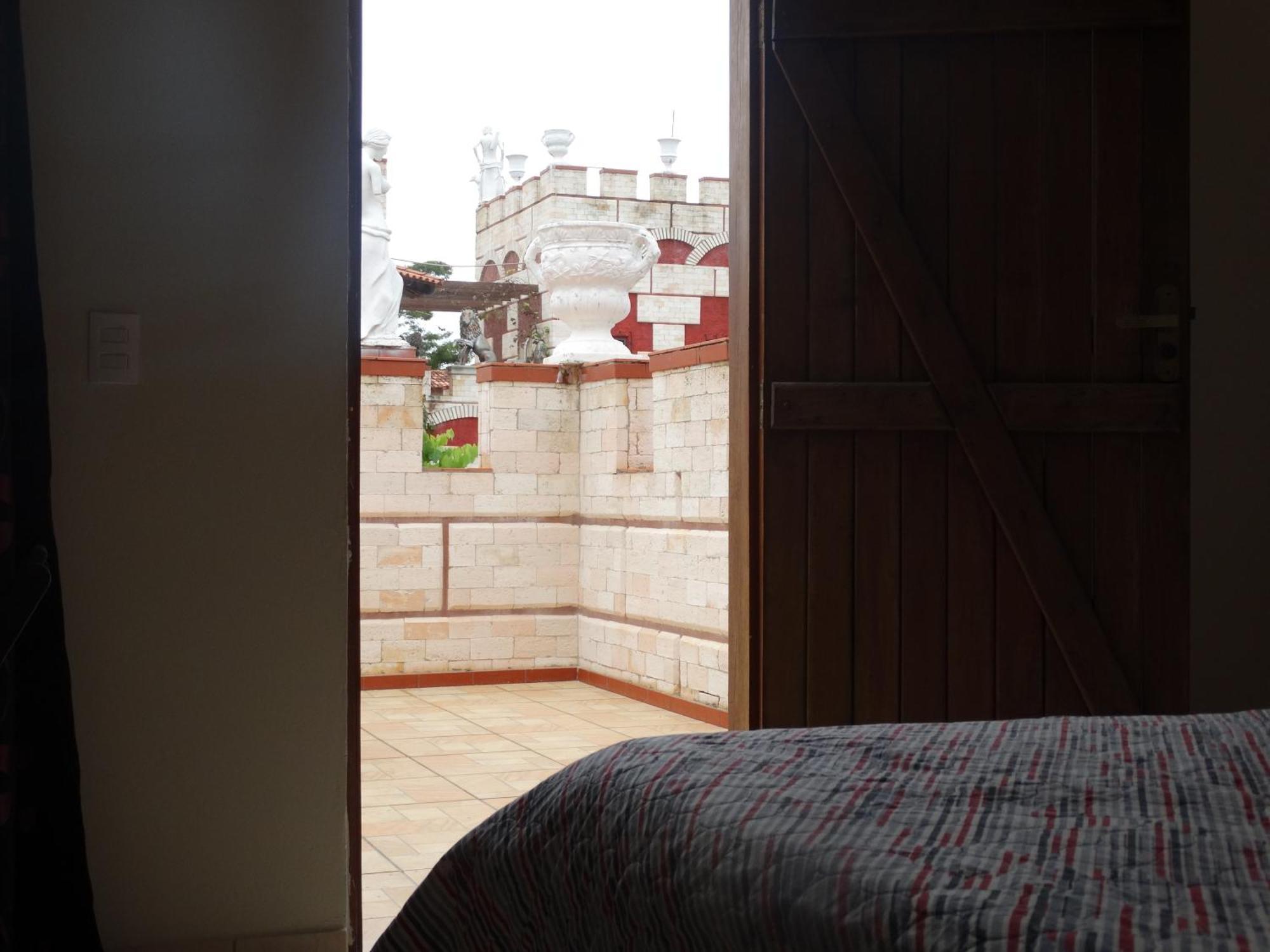 Pirenópolis Pousada Al Castello Di Giulietta E Romeo מראה חיצוני תמונה