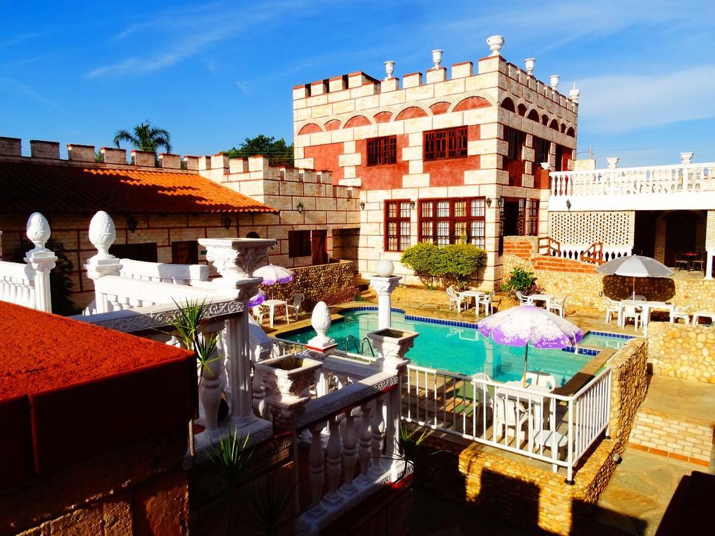 Pirenópolis Pousada Al Castello Di Giulietta E Romeo מראה חיצוני תמונה